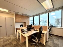 United Square (D11), Office #633725921